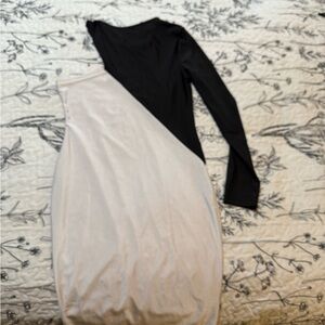 Asymmetrical Black and White Sheath Dress with Long Sleeves